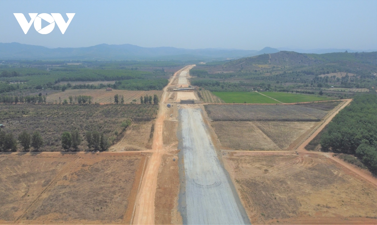 cao toc khanh hoa buon ma thuot con duong noi rung voi bien tuyen duong ma ban dau tuong chi co trong mo cua nhieu nguoi dan dak lak nay dang thanh hinh jpeg